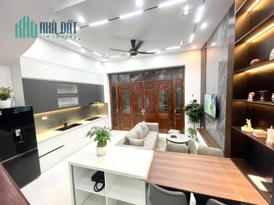 Bán Nhà Kim Hoa Xã Đàn 33/35m2 x 5 tầng x 5m mặt tiền giá 4.85 tỷ Đống Đa.
