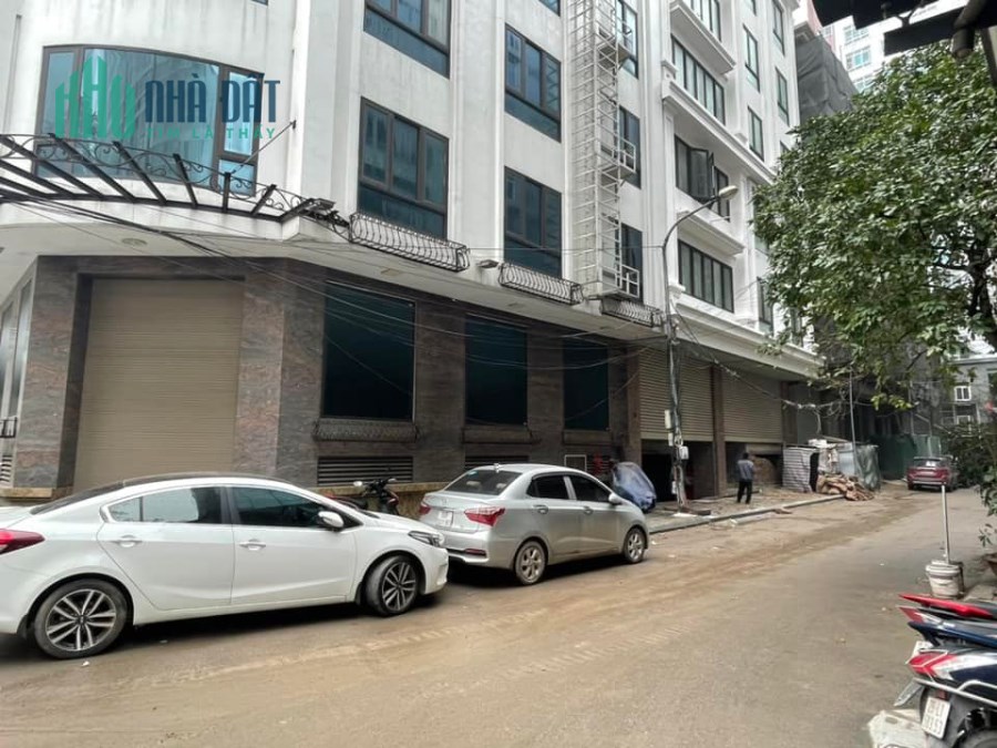 Siêu hiếm mảnh đất vàng 3 mặt tiền phố Lê Thanh Nghị, 160m2 x MT 37m. 35.5 tỷ, 2 ô tô tránh.