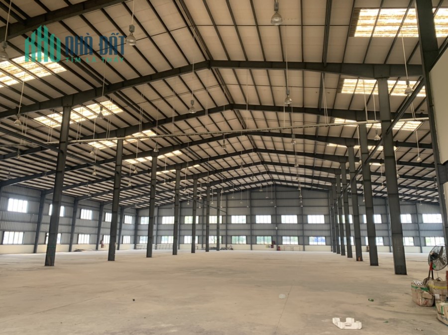 Chuyển nhượng nhà xưởng KCN Đình Trám Bắc Giang, dt 10,500m2 có sẵn hơn 7000m2 nhà xưởng và vp.