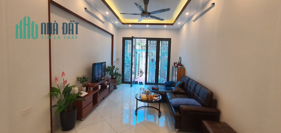 Nhà đẹp Vĩnh Quỳnh diện tích rộng, ở sướng 75m 4T, tiện ích
