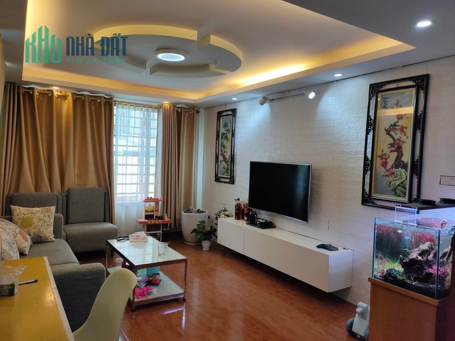 Cực hiếm, Nhà đẹp Phố Bùi Quốc Khái, 30m2 x 5 tầng nhỉnh 3 tỷ