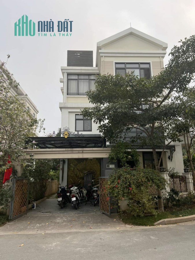 CẦN BÁN GẤP BIỆT THỰ ĐỘC  LẬP ĐẸP NHẤT TÂY HỒ HÀ NỘI 400M2,3T, 131 TỶ.0589593999…