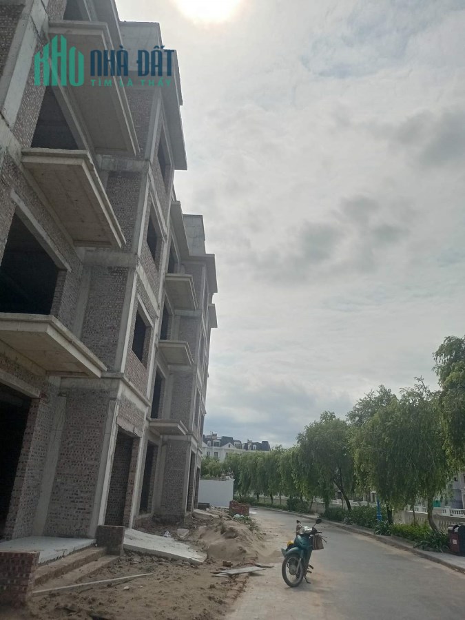 BÁN BIỆT THỰ VÍP NHẤT HÀ NỘI RẺ VÀ ĐẸP NHẤT KHU VỰC 300M2, LÔ GÓC 15M, CHỈ 40TY.0589593999..