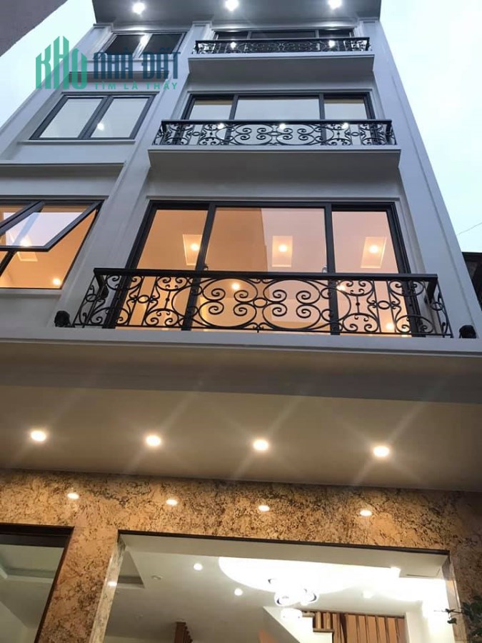 BÁN NHÀ CẦU GIẤY, P.LÔ NGUYỄN PHONG SẮC, 70*6, Ô TÔ TRÁNH, MT6.4, Ở, KD NHA KHOA, SPA, NHỈNH 10 TỶ