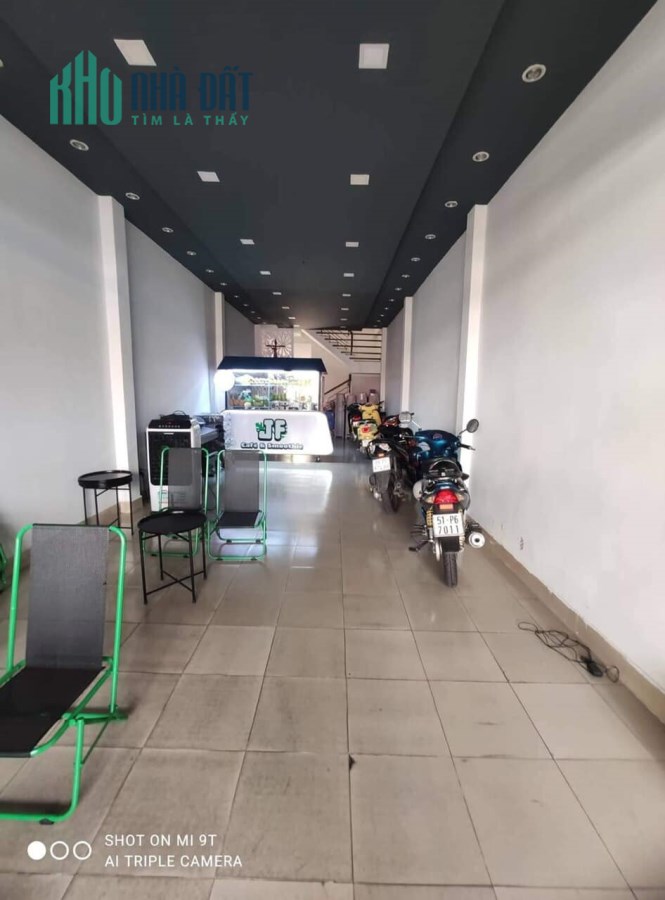 Bán nhà mặt tiền Lũy Bán Bích 3 tầng. Phường Hòa Thạnh , Quận Tân Phú, có dòng tiền. 0902053125.