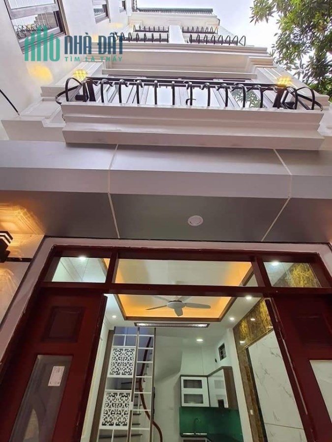 Bán nhà 2 mặt thoáng rộng, ở sướng, mới huỳnh cung, thanh trì, 40.5m, 5 tầng chỉ 3,9 tỷ