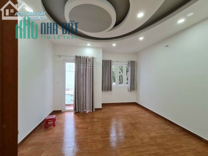 CẦN TIỀN PHẪU THUẬT THẨM MĨ BÁN NHÀ 4 TẦNG  LÊ VĂN SỸ Q3-SHR-GẦN CHỢ-LH LINH