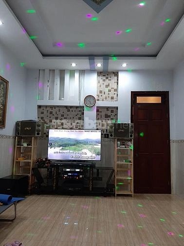 Chỉ 5 tỷ 6  có nhà 4 tầng  HXH Lê Văn Sỹ , P12 Q3