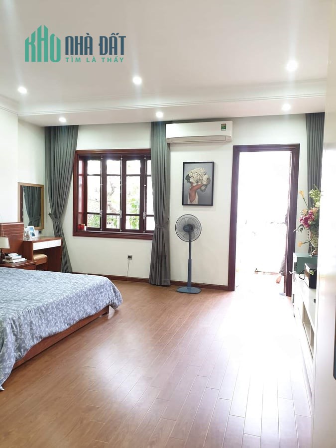 Bán nhà đường Nam Dư giá rẻ , ô tô 100m, sổ đỏ 35M x 4T, 2,85 tỷ. LH Chị Hà 0975149605