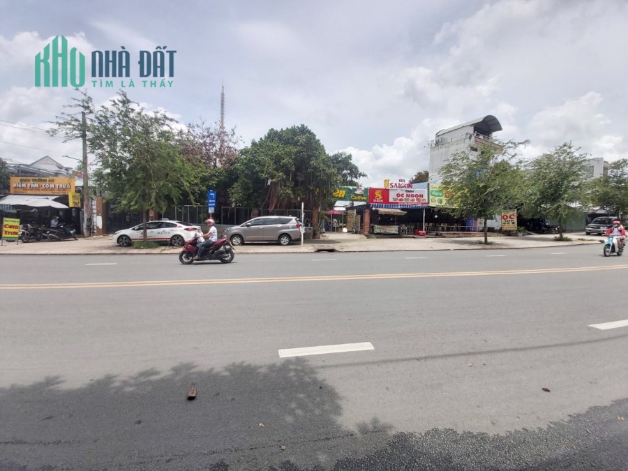 Lô đất mặt tiền Man thiện vị trí vàng diện tích 114m tiện kinh doanh