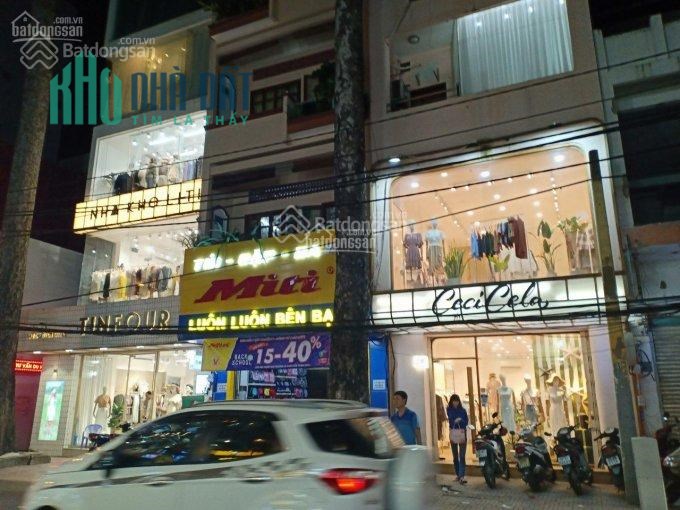 Bán gấp MT ngay Lê Văn Sỹ - Trần Quang Diệu,   nở hậu 4.2m, 4 tầng, 5 tỷ 600 TL