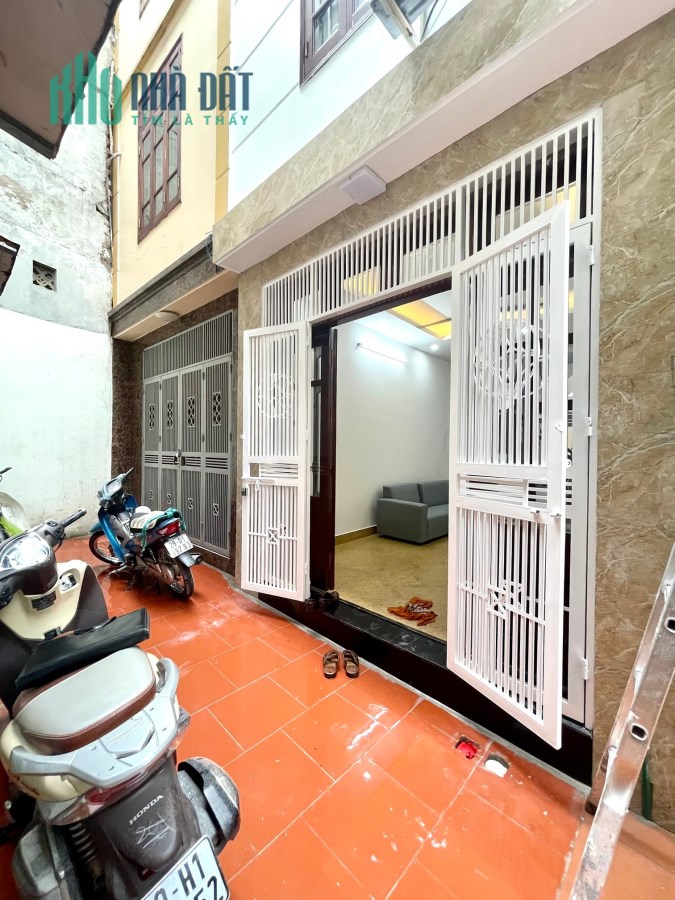 Nhà Trương Định, ngõ thông sạch đẹp 33m2x4 tầng  nhỉnh 3 tỷ