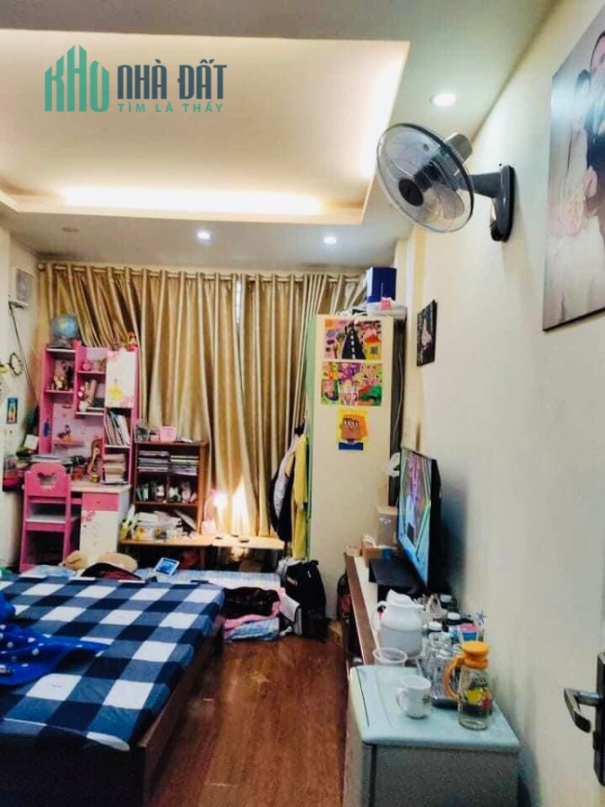 Bán nhà Vũ Thạnh – Hào Nam, Đống Đa, 40m2 x 5 tầng, số đỏ chính chủ, giá 7.3 tỷ