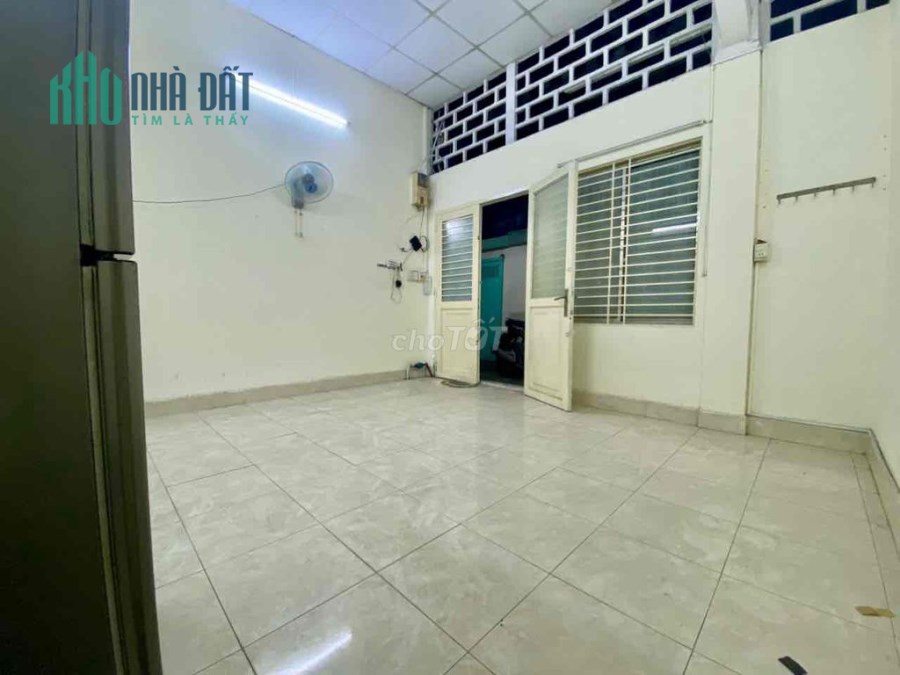 Bán gấp nhà 1 trệt , 1 gác MT Trường Sa ( 40 m2) chỉ 15 tỷ TL