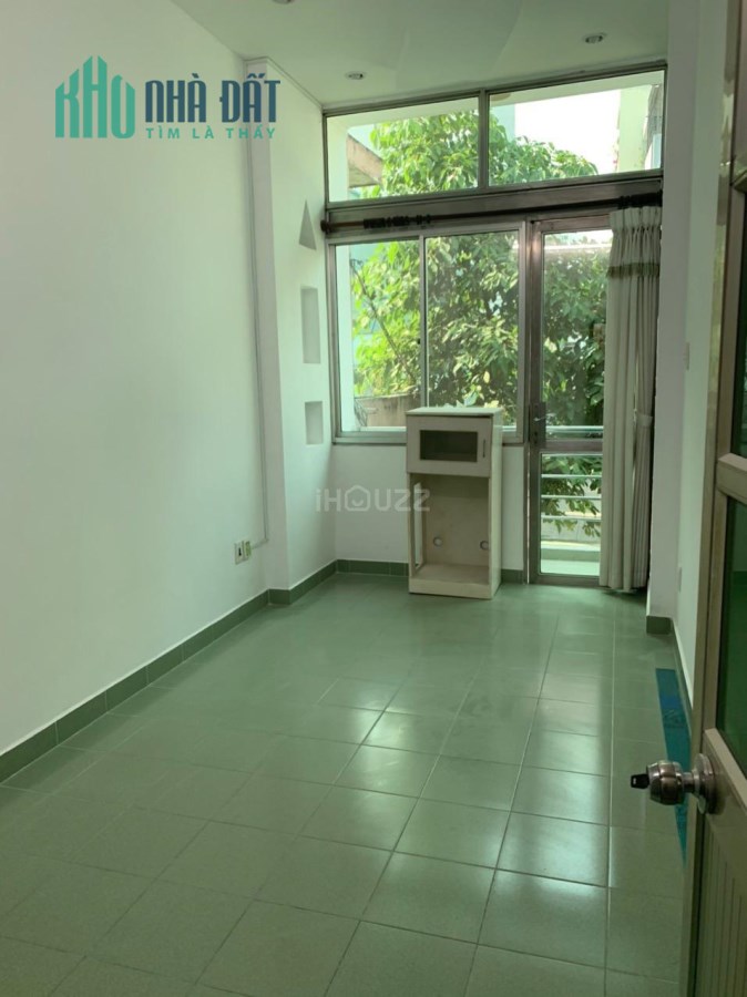 Bán nhà sát mặt tiền Đường Phan Văn Trị HXH đỗ cửa, 40m2, 4.2 Tỷ