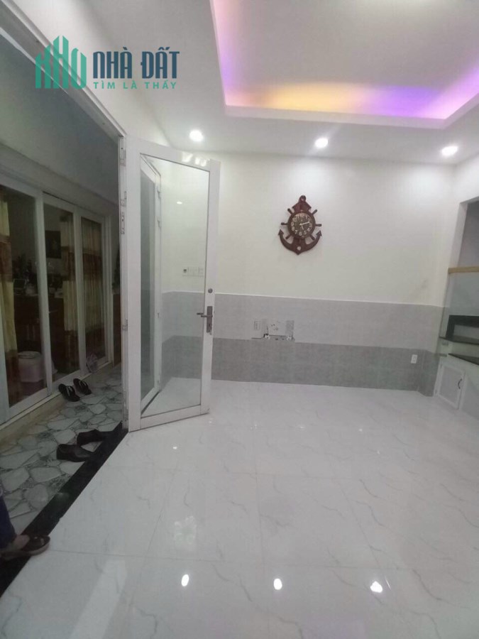 Bán nhà Thích Quảng Đức giáp Phan Đăng Lưu, 41m2, chỉ 4.8 tỷ.