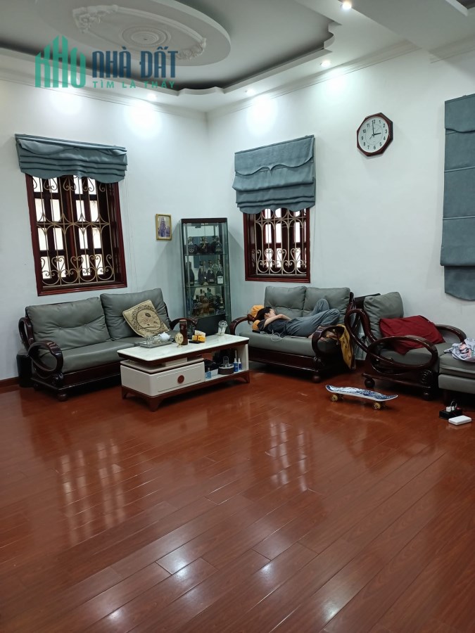 Bán nhà Vũ Tông Phan, Thanh Xuân , 38Mx 6T, MT4, giá 6.8 tỷ kinh doanh, ô tô đỗ cửa