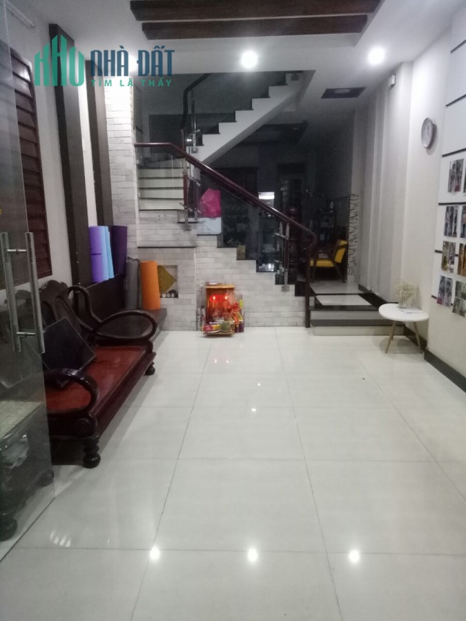 Cần cho thuê mặt bằng Mặt tiền đường Gò Vấp tiện kinh doanh hoặc mở văn phòng