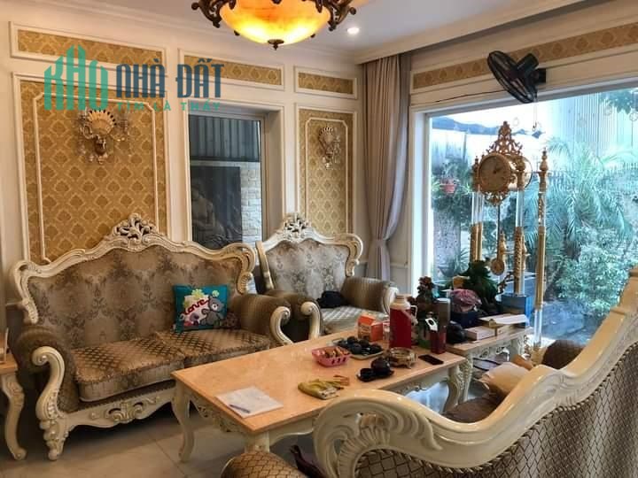 Cần bán nhanh biệt thự KDT Sài Đồng diện tích 215m, mặt tiền 15m giá chỉ 30 tỷ