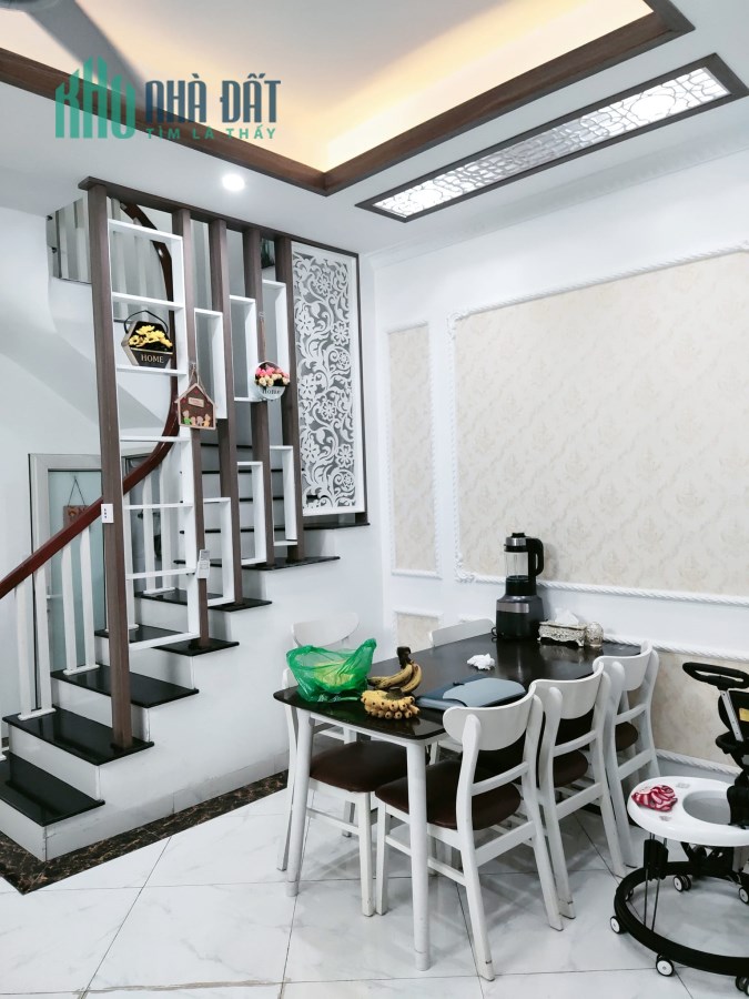 Nhà đẹp Lê Đức Thọ, Chủ Bán Gấp – Lô Góc, Ô Tô Đỗ Cửa - 40m2, MT 5m, 5.15 tỷ