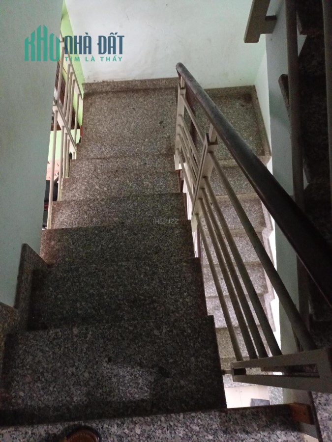 BÁN GẤP NHÀ HXH đường Âu Cơ, P.10,Tân Bình, 40m2,3Tầng, 5.2 tỷ.