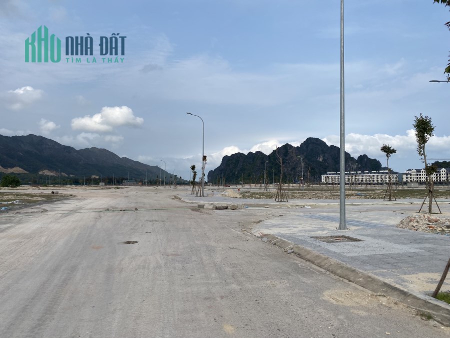 CHÍNH CHỦ CẦN BÁN LÔ GÓC VIP 2 MẶT TIỀN, HƯỚNG MẶT CÔNG VIÊN KHU TĐC HẠ LONG, VÂN ĐỒN