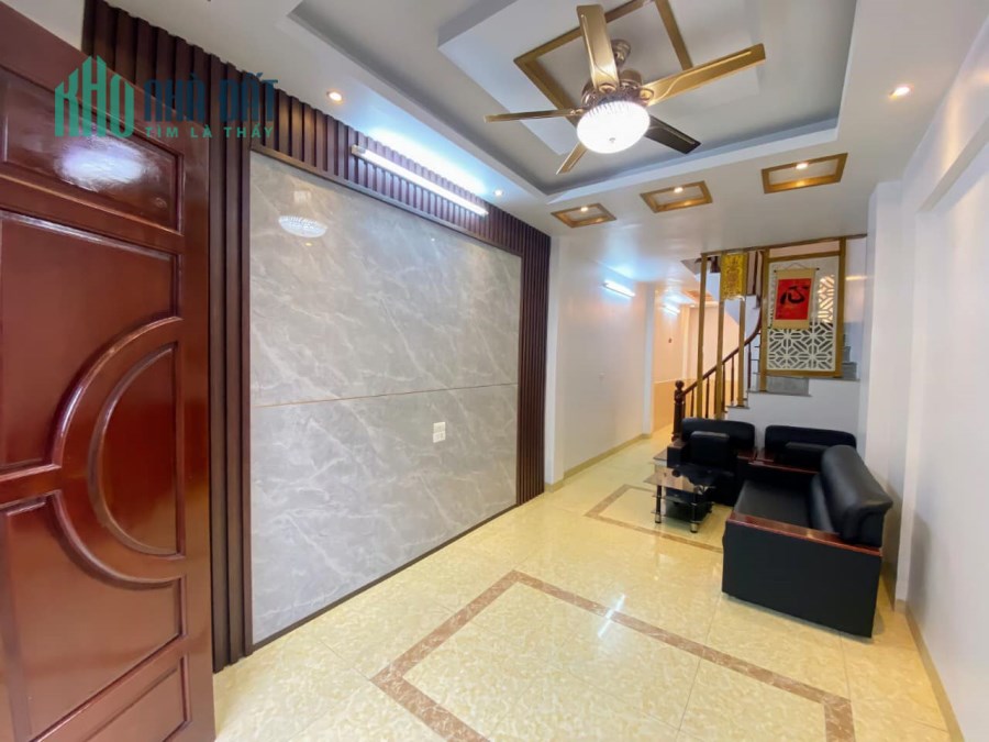 Nhà mới Nam Dư, ngõ rộng thoáng, 37m2x 5 tầng hơn 3 tỷ.