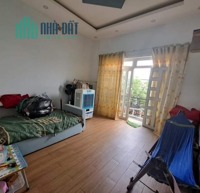 Bán Nhà sát Phạm văn Đồng TP.Thủ Đức DT gần 100 m2 giá chỉ hơn 4 tỷ.