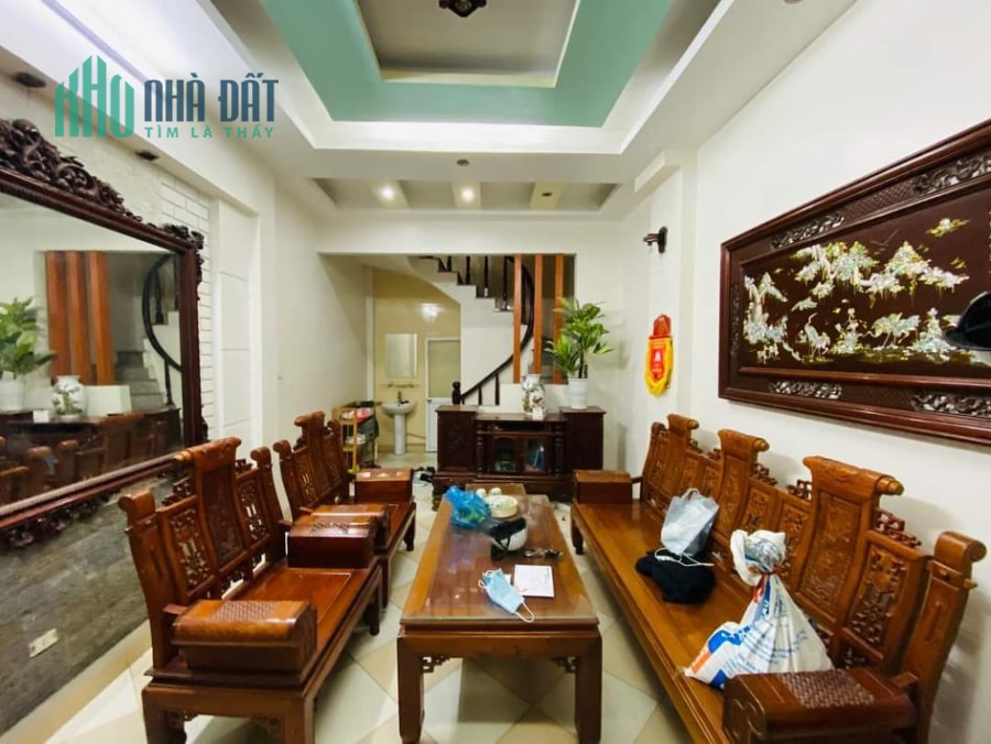 Bán nhà Quận Hoàng Mai, ô tô, 52M x 4T, 2 tỷ. LH 0975149605