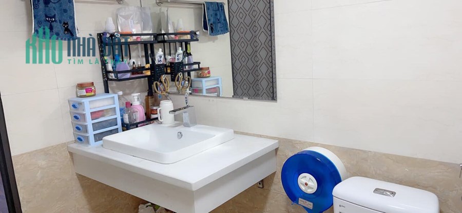 BÁN NHÀ TẬP THỂ TẦNG 1 LINH LANG 90M2 3 PHÒNG NGỦ, 15M RA PHỐ- GIÁ 2,99 TỶ