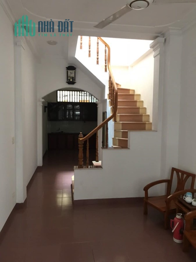 Siêu hiếm, bán nhà Văn cao, Ba Đình 45m, 3T, MT 3.5m, nhỉnh 6 tỷ, thoáng trước, sau.