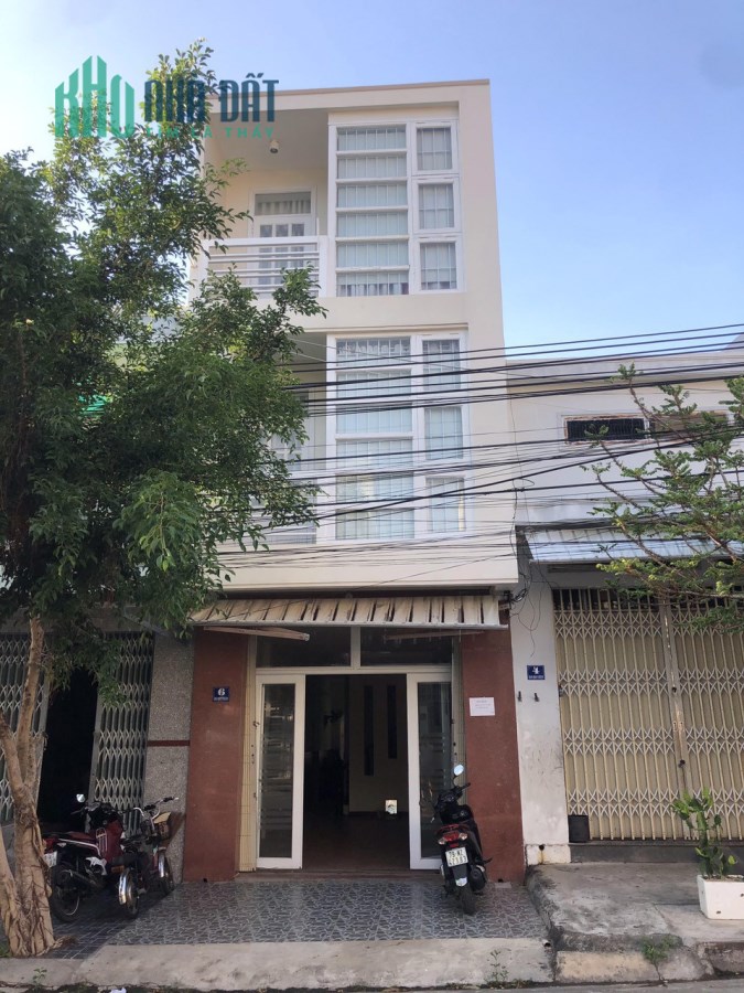 Cho thuê nhà nguyên căn 2 lầu, 2 mặt tiền gần biển. Giá 7 triệu/tháng