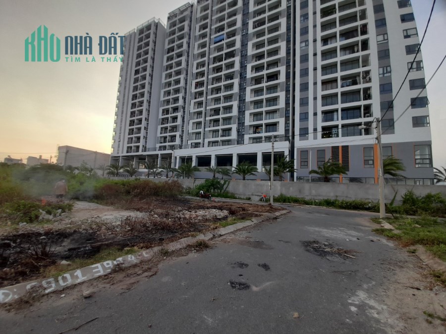 Lô góc 2 mặt tiền dự án RiCCa đường Gò cát diện tích 102m, vị trí đẹp