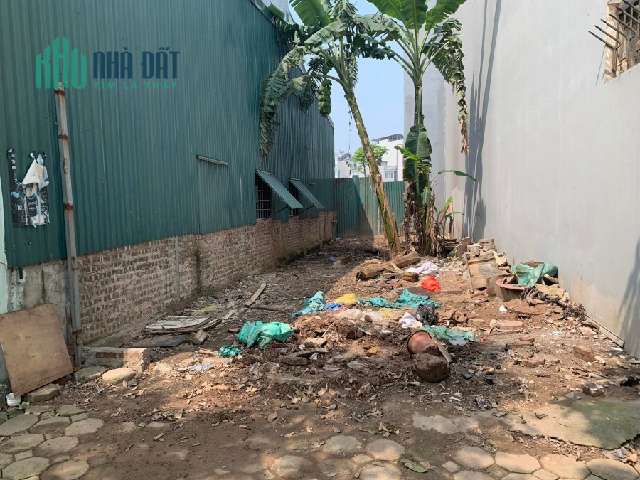 Ngõ ô tô vào đất Cổ Linh chỉ có 2,6 tỷ mặt tiền 4,5m diện tích 35m2