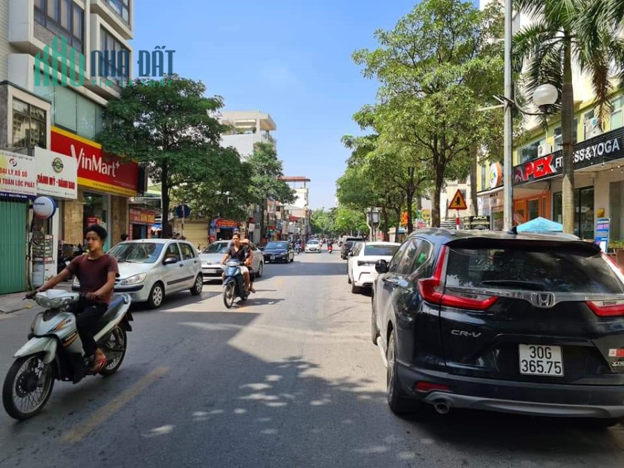 Bán nhanh nhà mặt phố Ngô Gia Tự 85m, mt 4m giá 13 tỷ.
