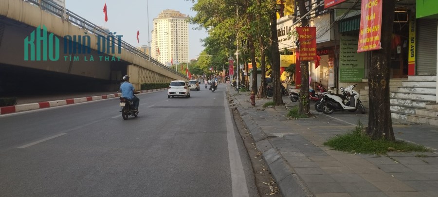 Bán nhà 2 mặt tiền phố Nguyễn Chí Thanh, 45m 5T Mặt tiền 4m Giá 16.6 Tỷ