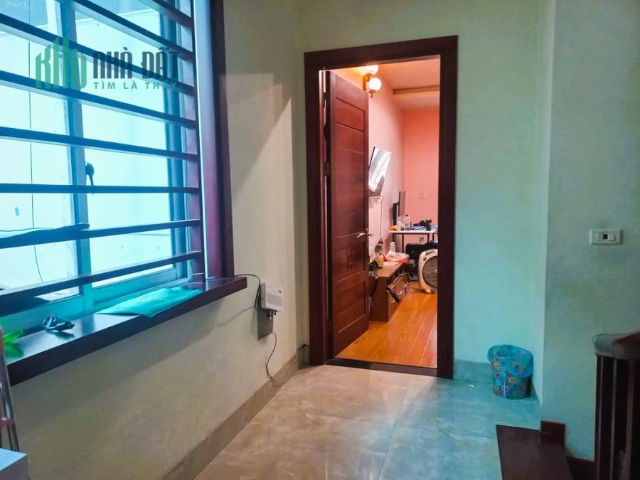 Bán gấp nhà Phố Ô Cách, Long Biên 106m, 4 tầng, 8,5 tỷ.
