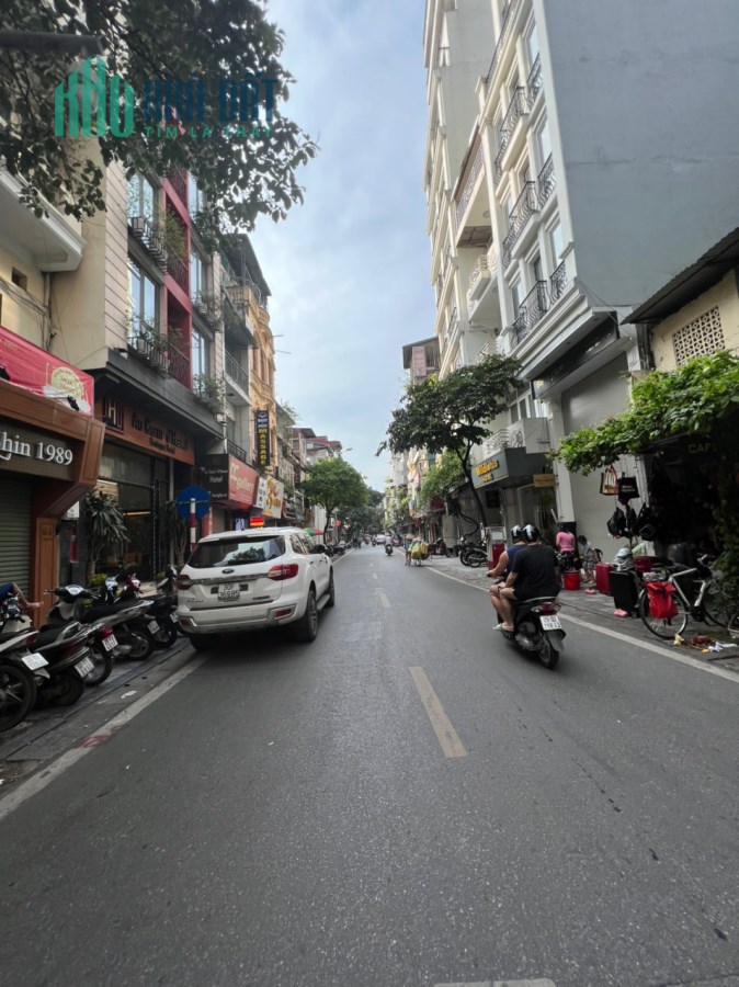 Siêu hiếm! Mặt phố Hàng Bè, Hoàn Kiếm 70m2, mặt tiền 7m, thông sàn