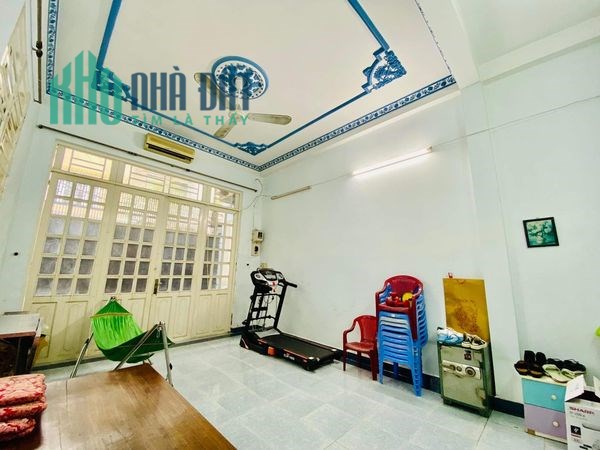 Bán BIỆT THỰ CỔ,7.5m x 17m,Hẻm Nhựa 8m Thông Ngay Bàu Cát Tân Bình