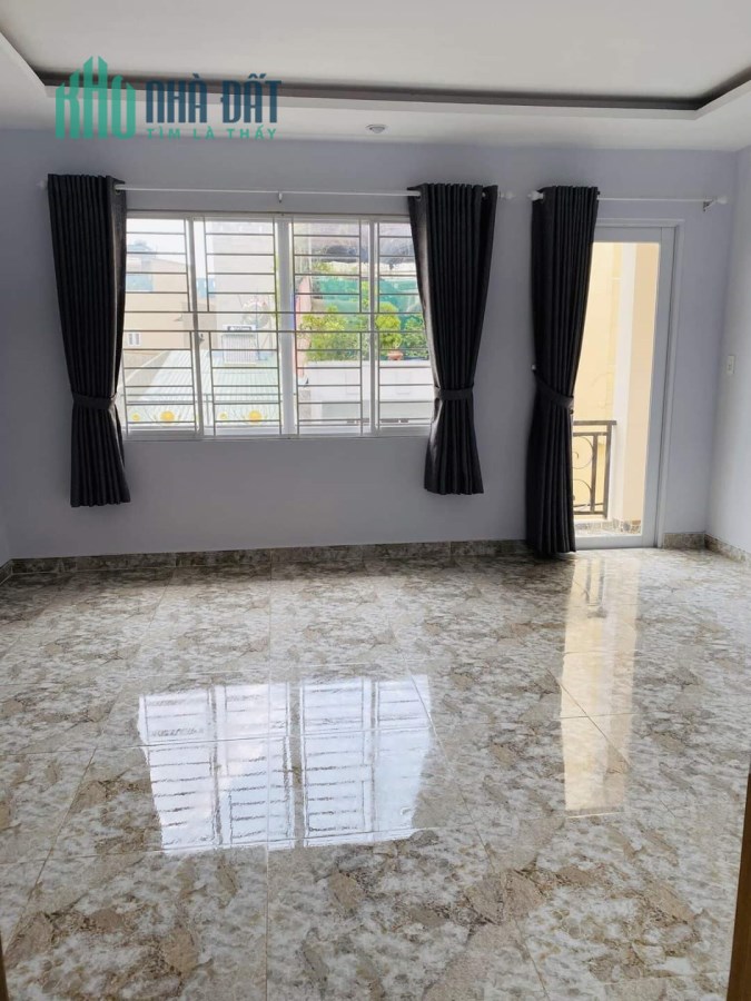 Bàn nhà HXH Tân Bình, 140m2, 4 tầng đẹp lung linh, ngang khủng 5m, nhỉnh 5 tỷ TL.