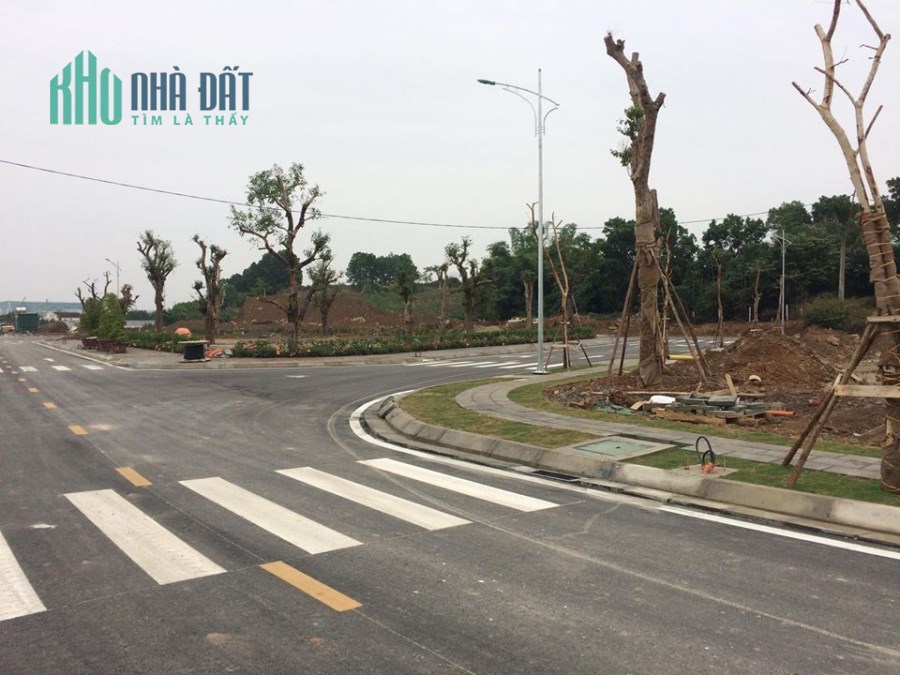 Bán gấp BT20 hướng Đông Nam view vườn hoa 180m2 LH 0977234623