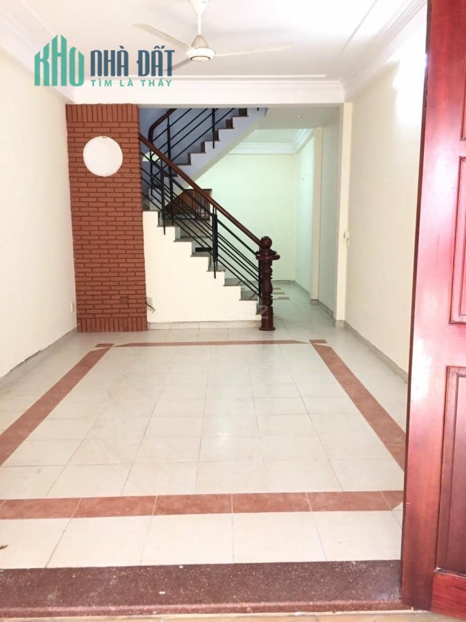 Bán nhà Ung Văn Khiêm HXH ,SHR,Giá sâp sàn 6,8tỷ