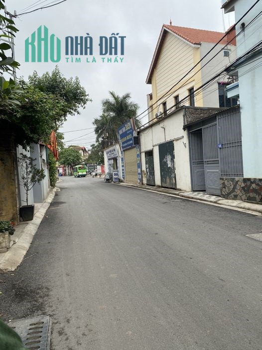 Đất trục chính Cổ Giang, Lệ Chi, Gia Lâm đường rộng 8m, có vỉa hè, cực đẹp, DT 78m2.