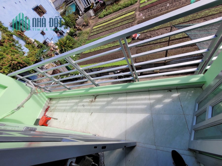 HẺM XE HƠI THÔNG - NHÀ BTCT RỘNG THOÁNG SÁT KHU VIP BÀU CÁT DƯỚI 5 TỶ