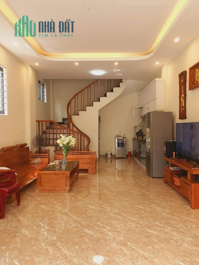 BÁN NHÀ PHỐ ĐÊ LA THÀNH – 24M2 4T MT3m – chỉ 2.65 tỷ