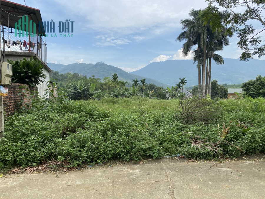 Bán đất xã Phú Mãn 311m2 full thổ cư giá 7,x triệu/m2. LH: 0977234623