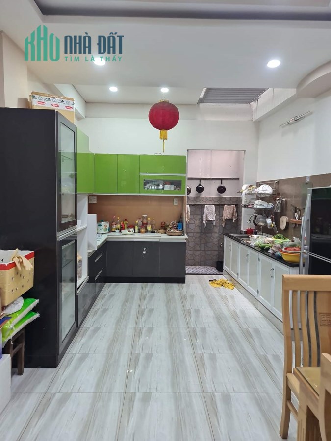 Bán Nhà Đường 8M Thông CMT8, Giáp Quận 10, 100m2, 4 Tầng Đẹp, Nhỉnh 18 Tỷ TL.