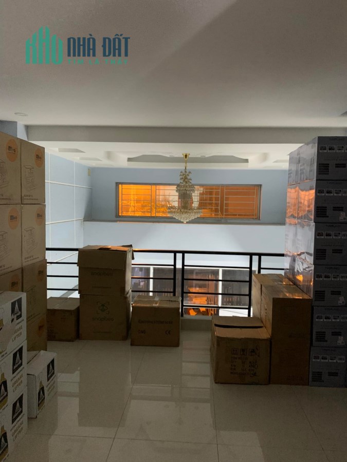 CHỈ 9.2 TỶ CHO CĂN NHÀ 5 TẦNG 72M2 (4x18) HẺM 8M THÔNG THOÁNG KHU VỰC ÂU CƠ TÂN BÌNH