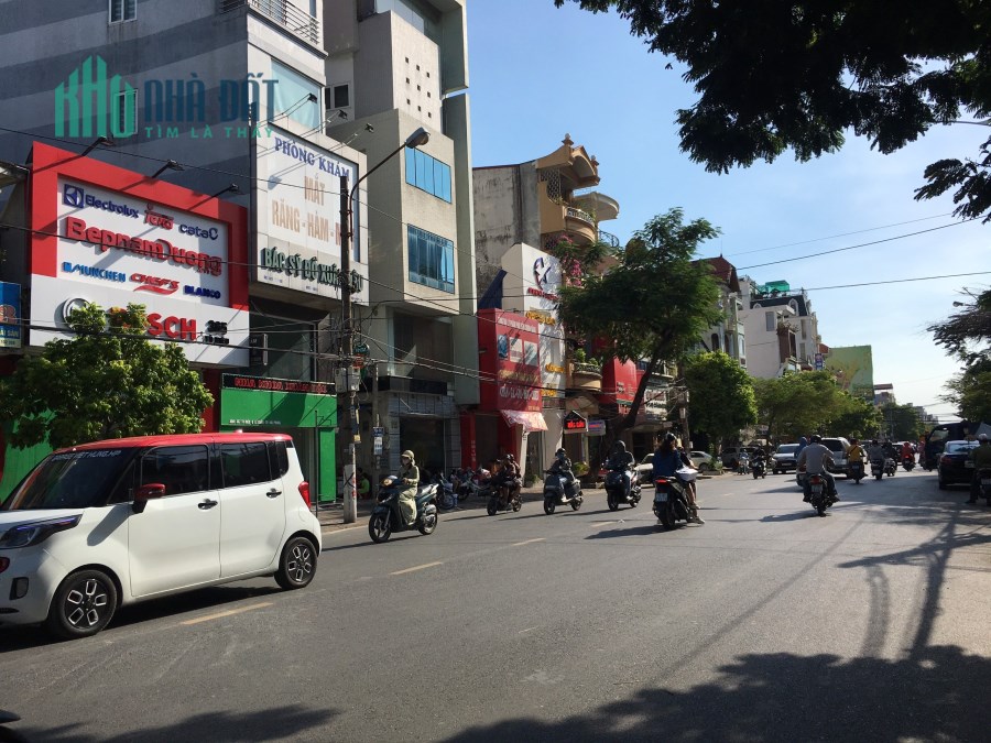 Cho thuê nhà mặt đường Tô Hiệu, giá 25tr/tháng