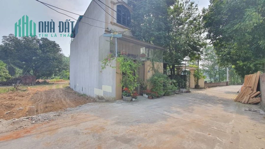 Bán lô trục chính xóm Gẩy, Định Trung, giá 1.7x tỷ.Liên hệ: 0986.454.393-0986.797.222